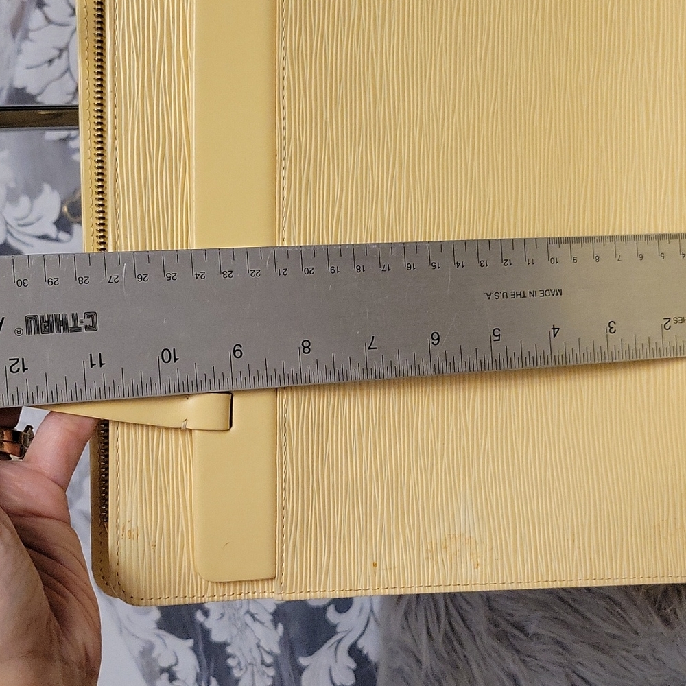LV Epi Yellow handbag - Picture 13 of 17
